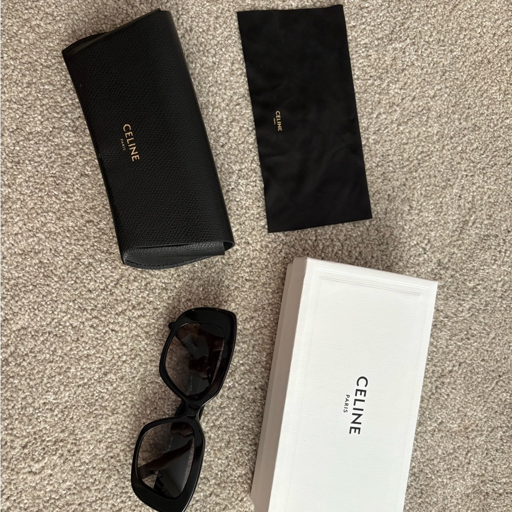 Like new: CELINE Sunglasses CL40216U 01F Authentic - Picture 5 of 9